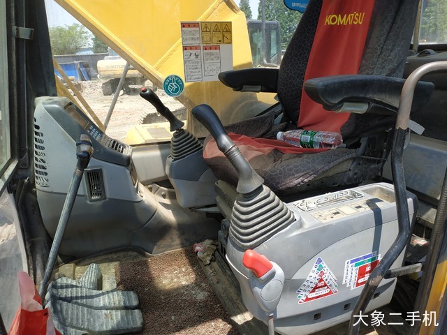 小松 PC220-7 挖掘机