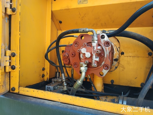 现代 R225LC-7 挖掘机