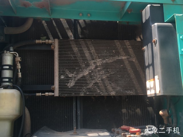 神钢 SK260LC-8 挖掘机