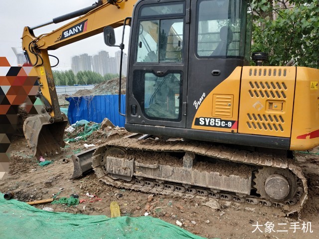 三一重工 SY75C 挖掘机