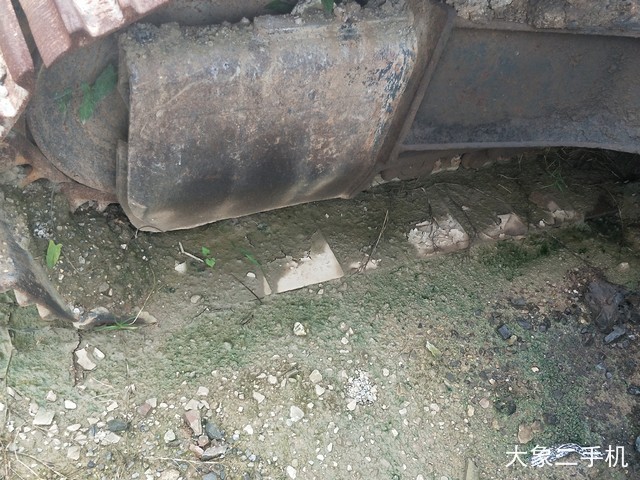 现代 R150LC-7 挖掘机