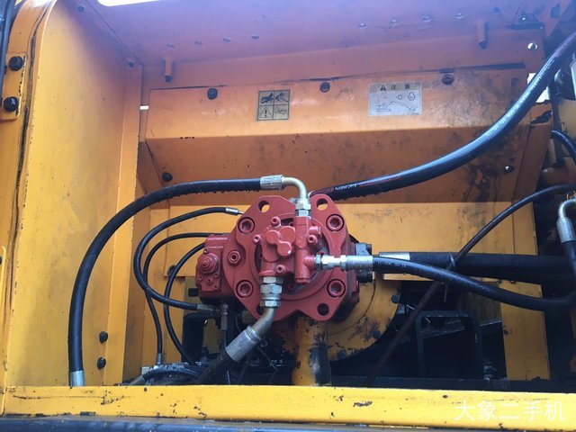 现代 R305LC-7 挖掘机