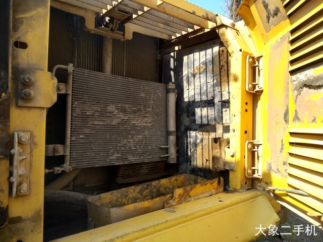 小松 PC240LC-8 挖掘机