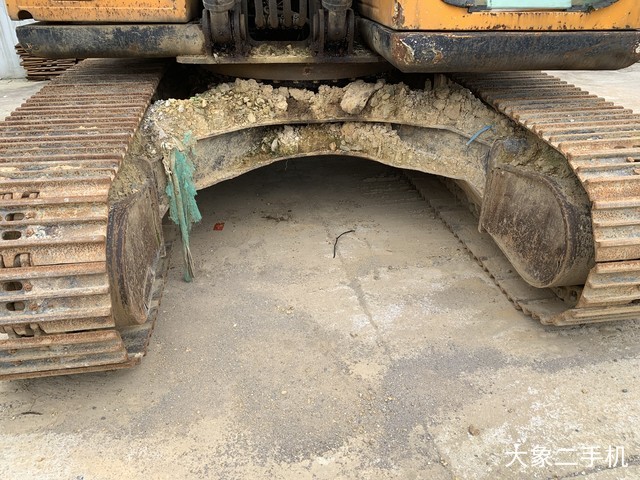 三一重工 SY135C-8 挖掘机