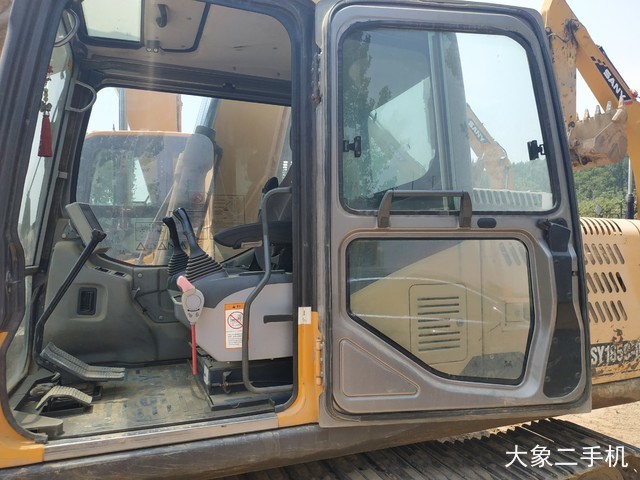 三一重工 SY135C 挖掘机