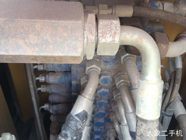 徐工 XE75D 挖掘机