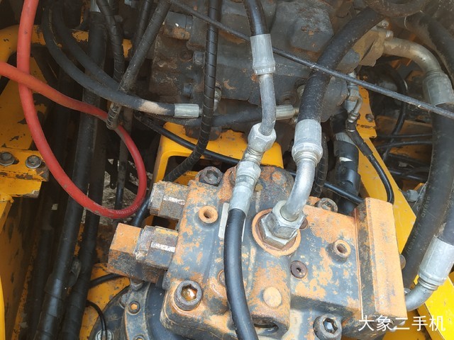 龙工 LG6225 挖掘机