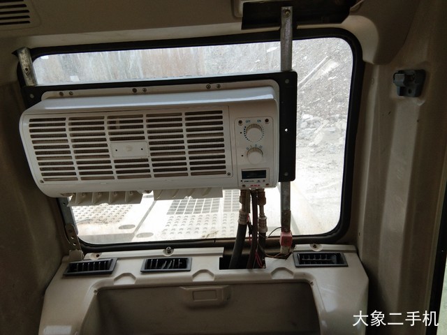 卡特彼勒 320C 挖掘机