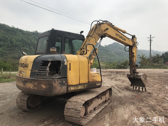 现代 R80-7 挖掘机