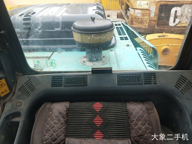 神钢 SK260LC-8 挖掘机