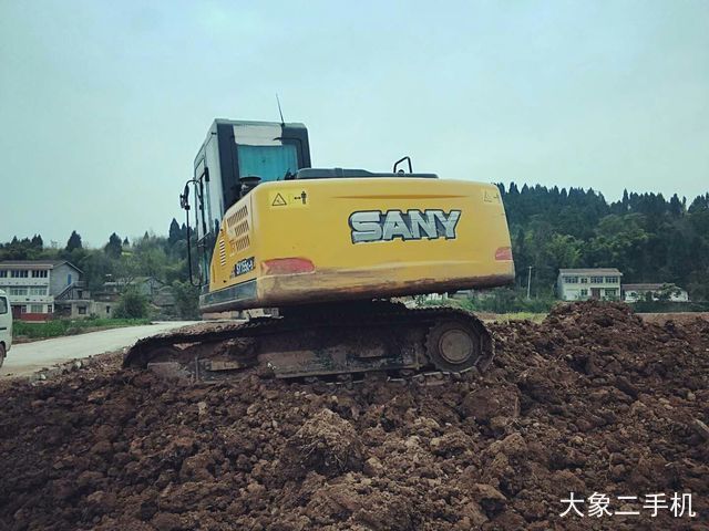 三一重工 SY135C 挖掘机