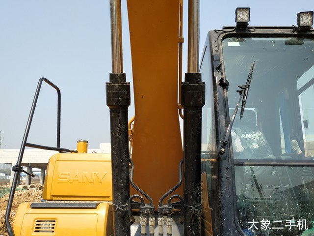 三一重工 SY135C 挖掘机