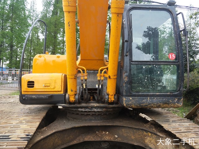 现代 R265LC-7 挖掘机