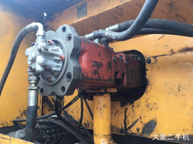 现代 R375LC-7 挖掘机