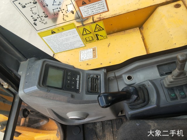 龙工 LG6060 挖掘机