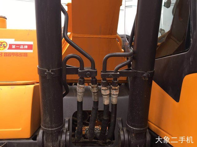 三一重工 SY135C-9 挖掘机