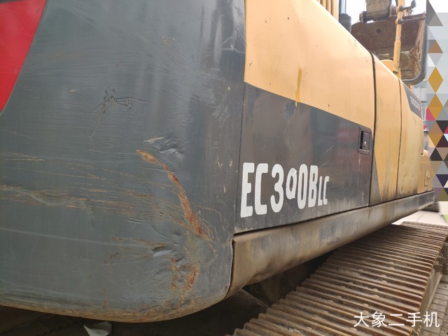 沃尔沃 EC300DL 挖掘机
