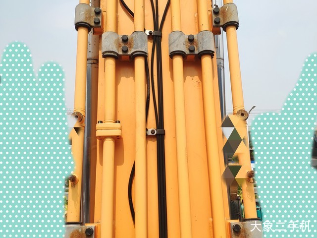 现代 R520L-9VS 挖掘机