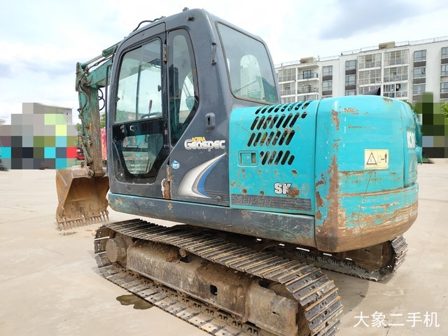 神钢 SK75-8 挖掘机