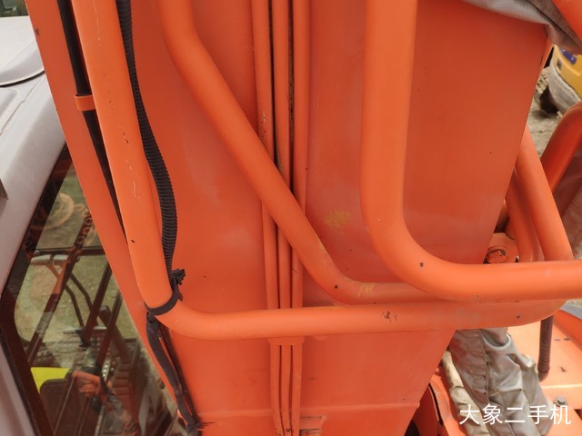 日立 ZX135US 挖掘机