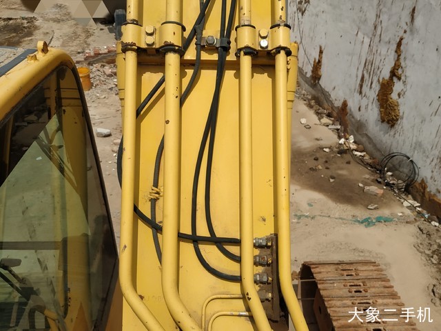 小松 PC240LC-8 挖掘机