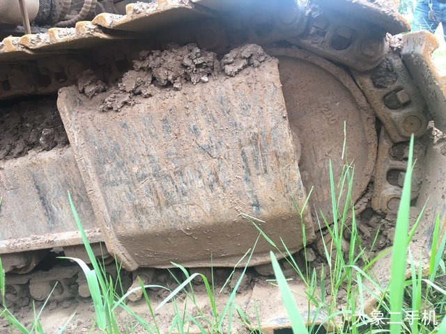 现代 R225LC-9T 挖掘机