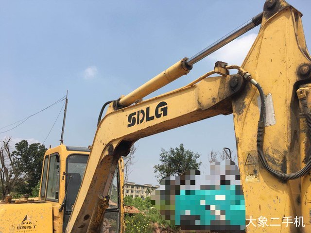 山东临工 LG660 挖掘机