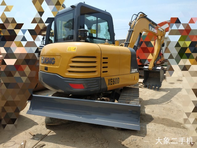 徐工 XE60D 挖掘机