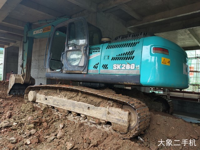 神钢 SK260LC-8 挖掘机