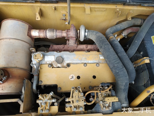 卡特彼勒 323DL 挖掘机