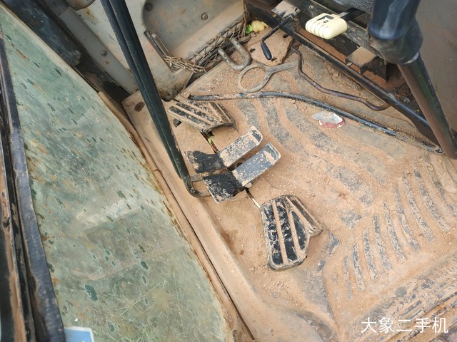 现代 R60-7 挖掘机