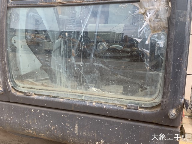 现代 R215-7 挖掘机