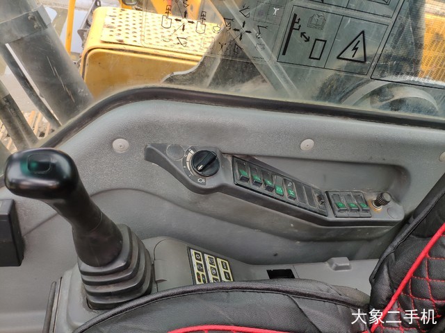 沃尔沃 EC290BLC 挖掘机
