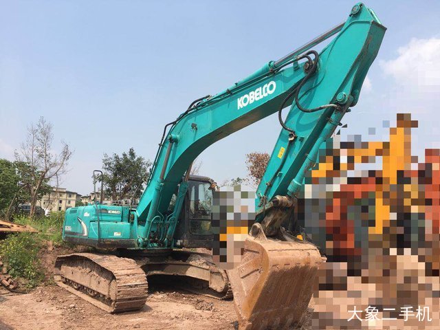 神钢 SK260LC-8 挖掘机