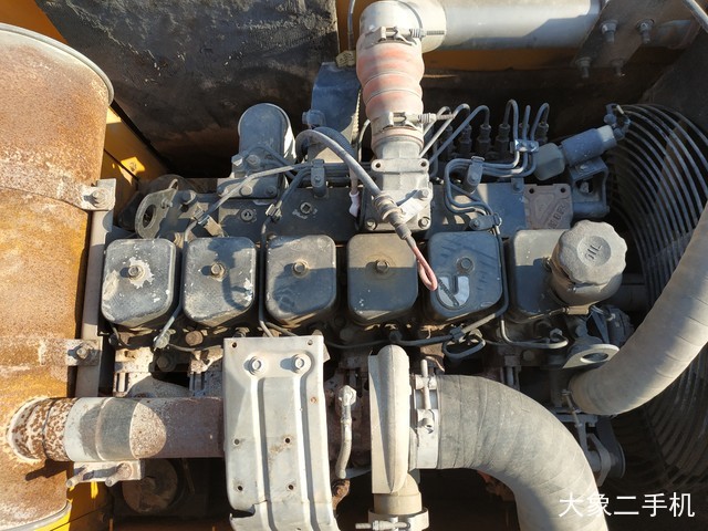 现代 R225LC-7 挖掘机