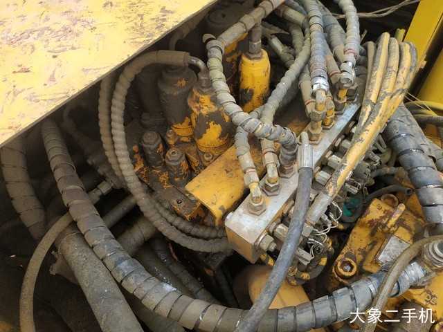 三一重工 SY215C-8 挖掘机