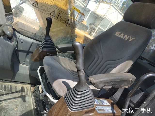 三一重工 SY245H 挖掘机