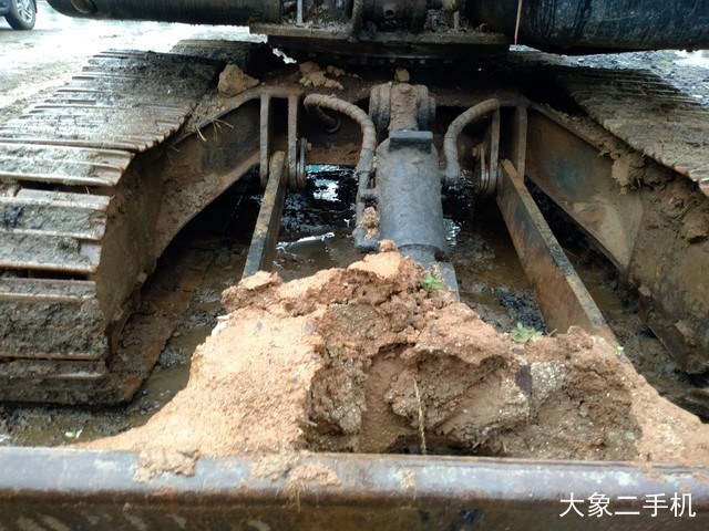 现代 R80-7 挖掘机