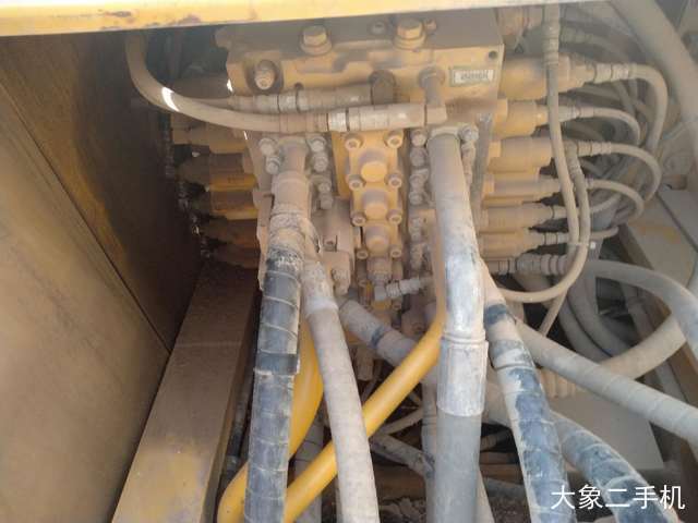 小松 PC220-8 挖掘机