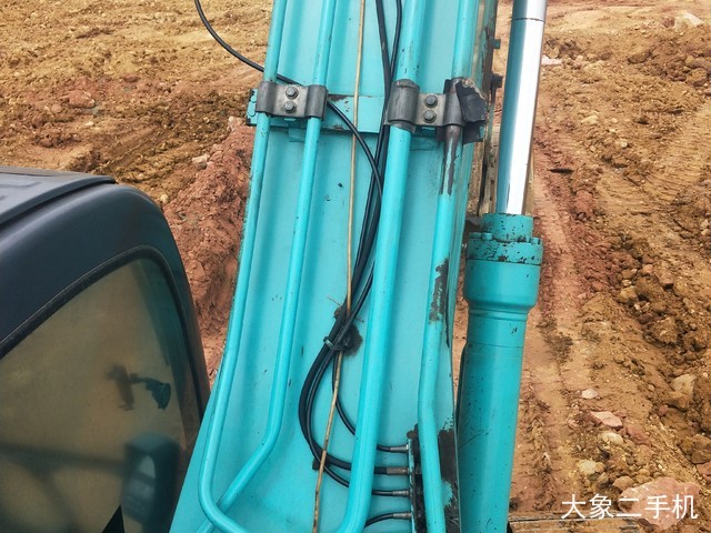 神钢 SK260LC-8 挖掘机