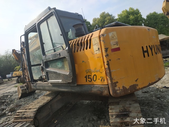 现代 R110-7 挖掘机