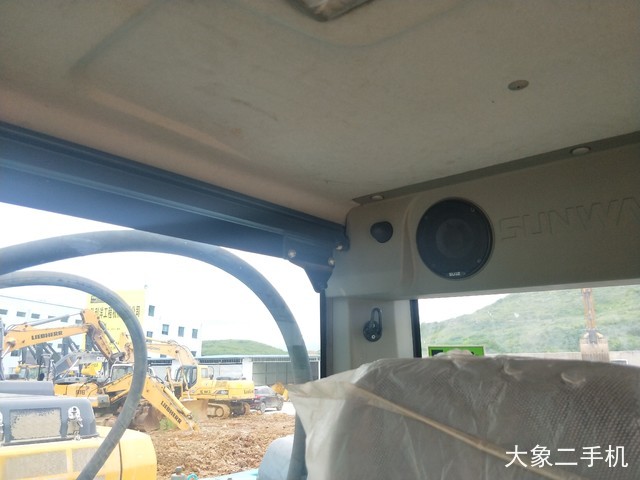 山河智能 SWE230LC 挖掘机