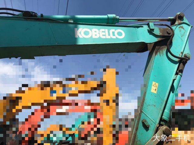 神钢 SK140LC-8 挖掘机