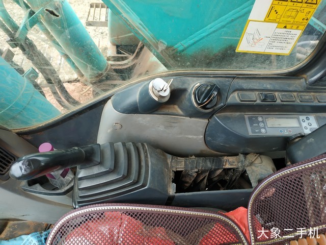 神钢 SK250-8 挖掘机