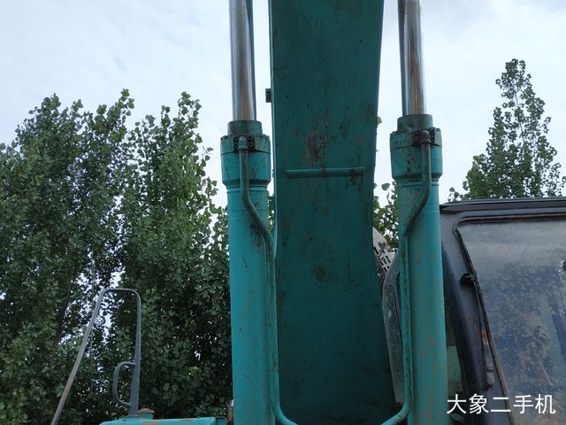 神钢 SK330-8 挖掘机