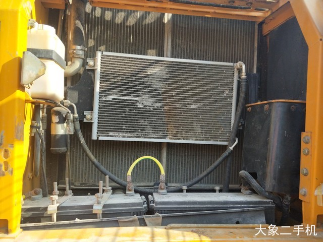 雷沃重工 FR220 挖掘机