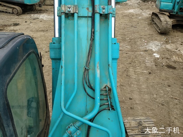 神钢 SK260LC-8 挖掘机