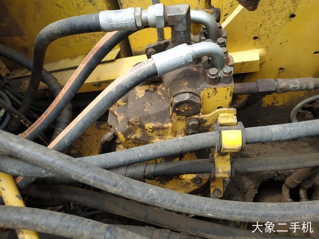 小松 PC220-8 挖掘机