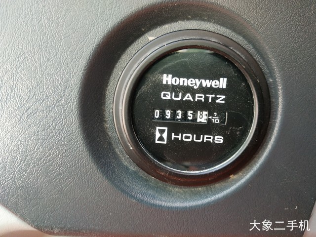 现代 R215LVS 挖掘机