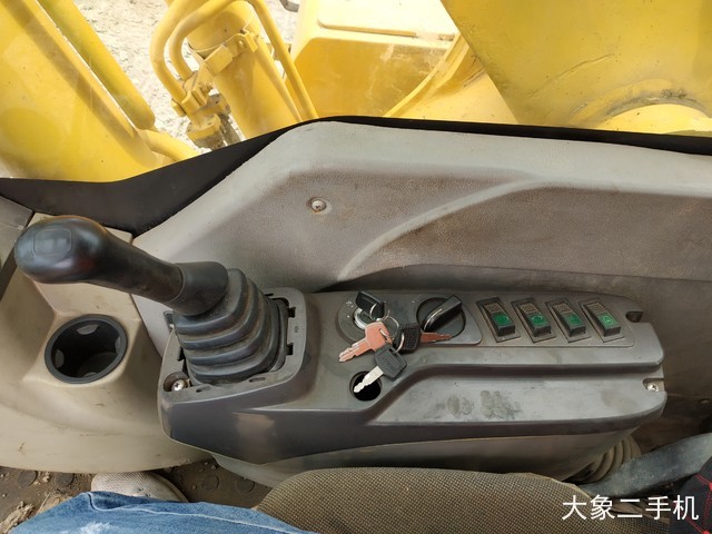 中联重科 ZE260E 挖掘机